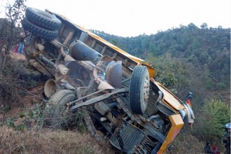 बैतडी टिप्पर दुर्घटना अपडेटः घाइते सहचालकको मृत्यु